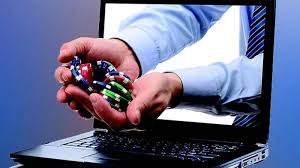 BÜYÜMEKTE OLAN TOPLUMSAL BİR SORUN: SANAL KUMAR BAĞIMLILIĞI